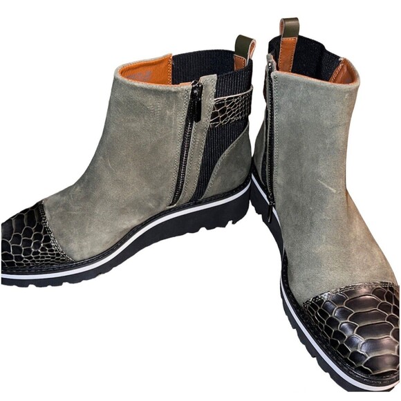 DONALD PLINER Women's Tinsley Olive Wedge Ankle Boots 9.5 New - Picture 3 of 9